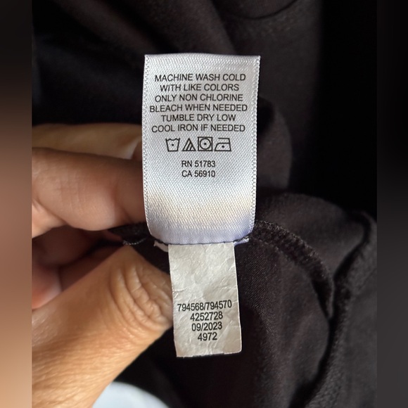 Maurices in motion zip up jacket size 3 - Picture 5 of 6